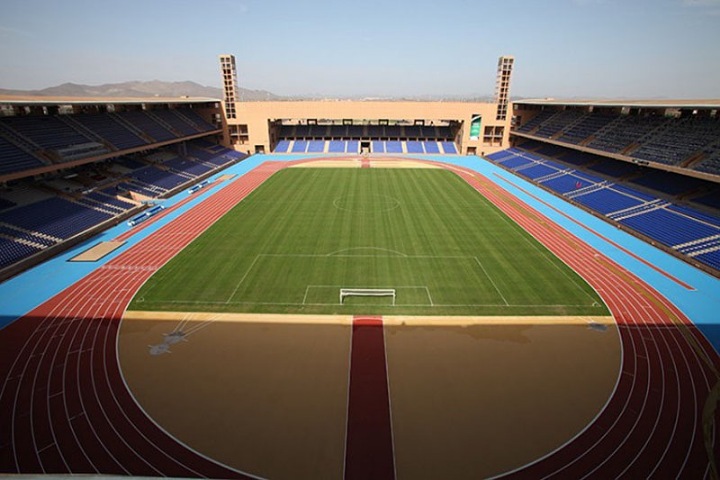 La défense de New Hassani résout la crise du stade.