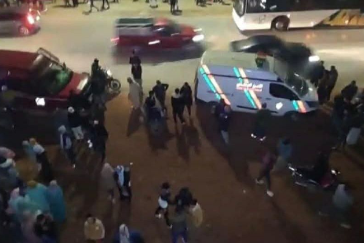Il a été tué par Shot après avoir agressé un policier