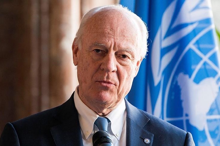 De Mistura en Algérie avant de se rendre à Paris à la recherche de situations croisées