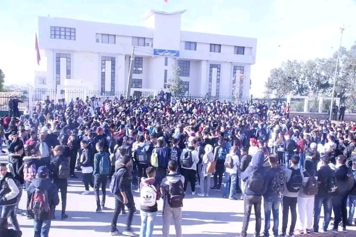 L’inscription de 498 mille et 759 étudiants masculins et féminins en classe à l’est