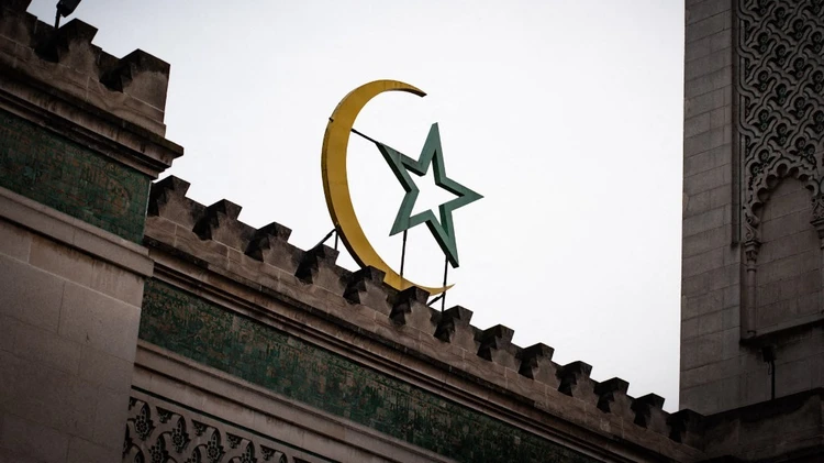 France : Les 9 têtes de cochon déposées devant des mosquées par des étrangers ayant fui