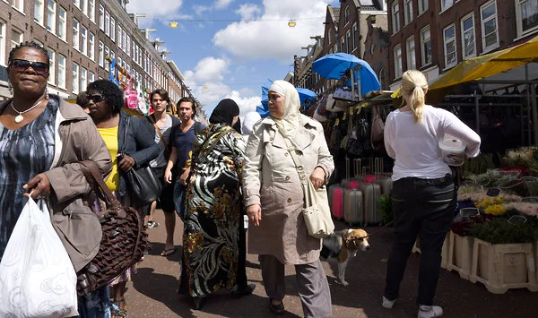 Les Néerlandais préfèrent des quartiers sans voisins marocains, selon une enquête