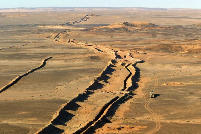 L’ONU révèle avoir autorisé les FAR à construire des abris à l’Est du Mur des Sables
