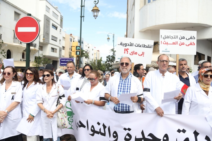 L'escalade s'intensifie entre les pharmaciens. La confédération menace le fédéralisme en recourant au pouvoir judiciaire