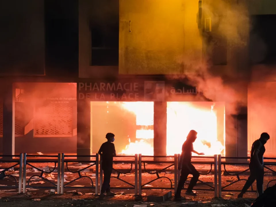 Point sur les violences qui ont touché plusieurs villes [Vidéos]