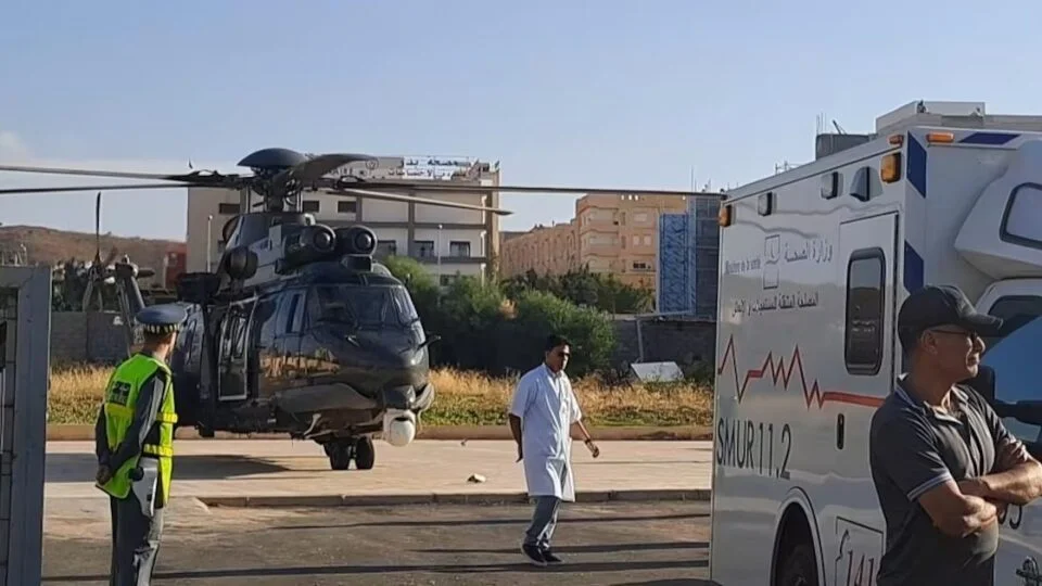 Un hélicoptère militaire transporte à Rabat l’étudiant amputé à Oujda